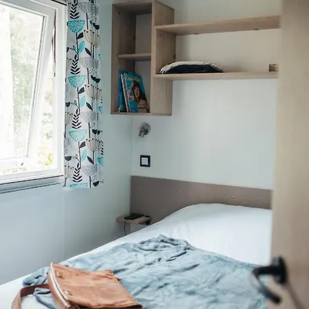 Mobil Home Xxl 4 Chambres - Camping Le Barberousse Gruissan Exterior photo